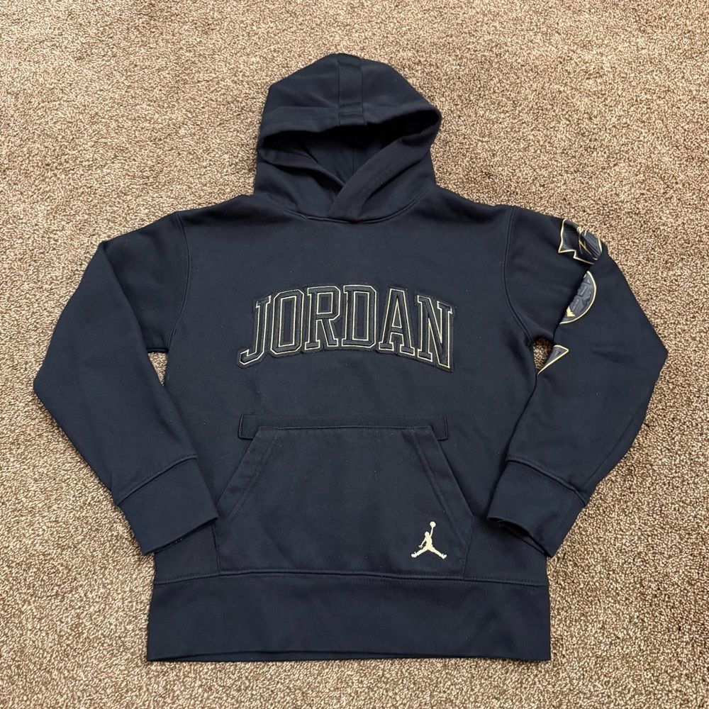 Jordan Boys Hoodie Youth Small 8–10 Black Pullover Jumpman Take Flight Patches - Picture 3 of 7